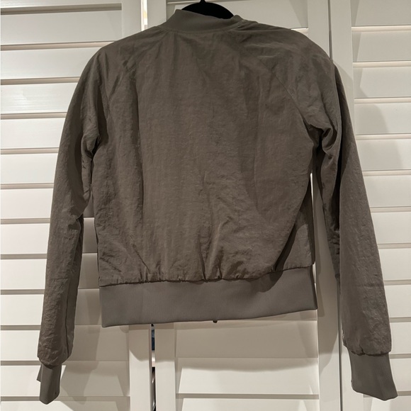 Lululemon nonstop bomber jacket - Picture 2 of 3
